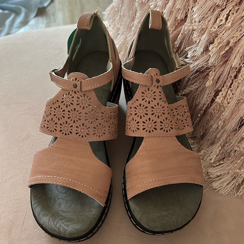 JBU Women's Pink Laser-Cut Sandals